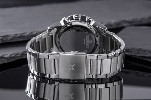 Zegarek Męski GIEWONT Apex Chrono GW6480-1 Chronograf Silver/Black